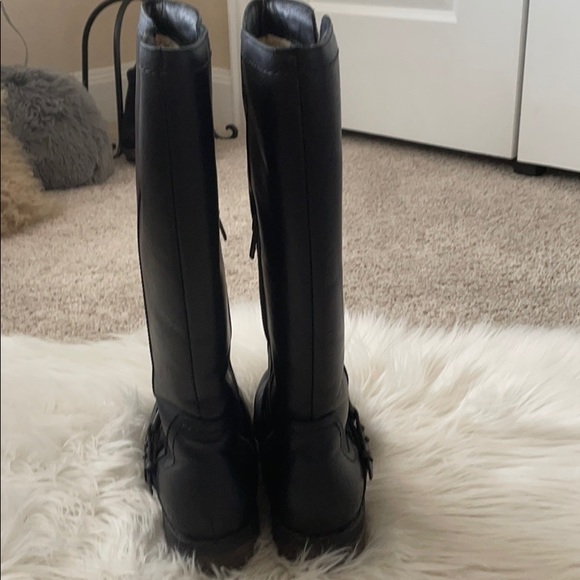 UGG Dahlen Riding Boot - Picture 5 of 9